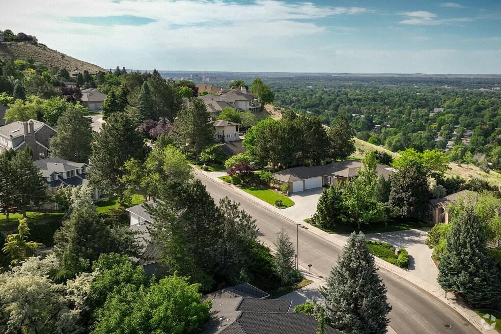 Boise Idaho foothills neighborhood and residential homes
